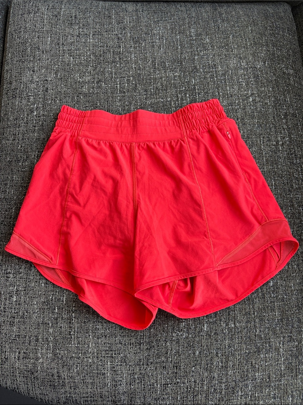 Lululemon Hotty Hot High-Rise Lined Short 4" in Carnation Red Size 6